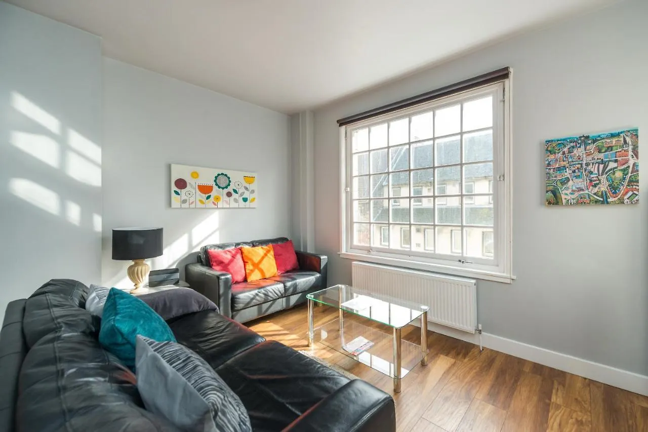 Royal Mile Modern Apartment Edinburgh