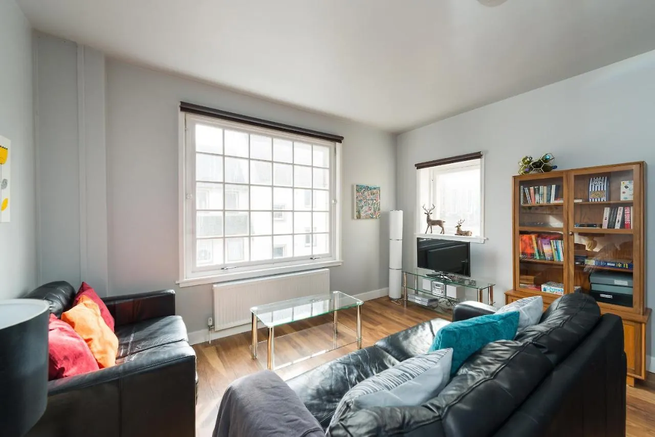 Royal Mile Modern Apartment Edinburgh United Kingdom